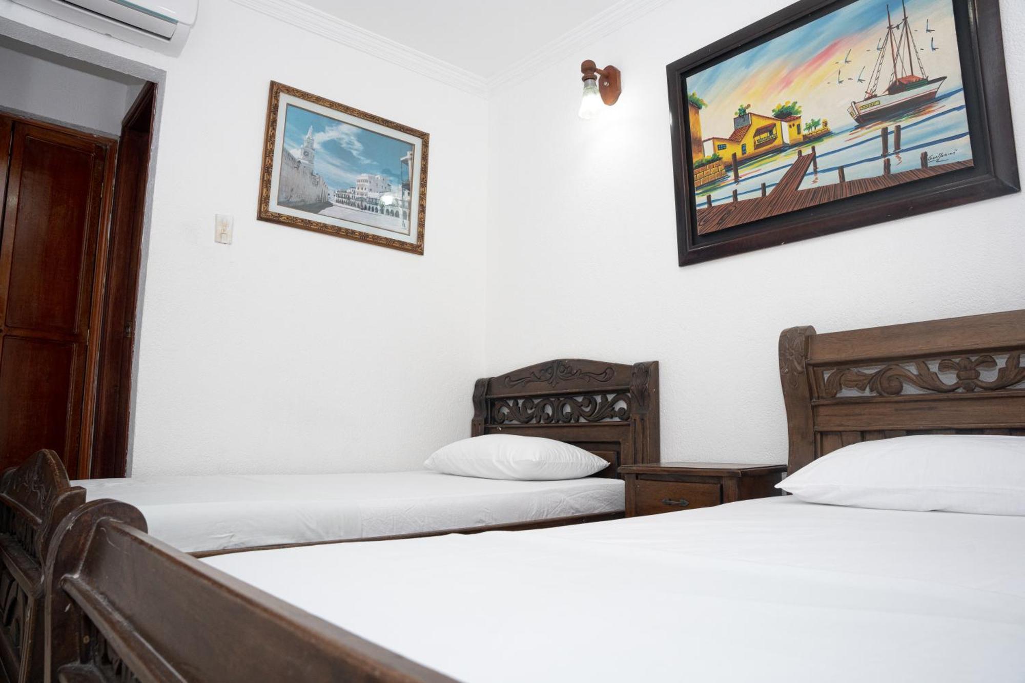 Hotel Med Cartagena Bagian luar foto