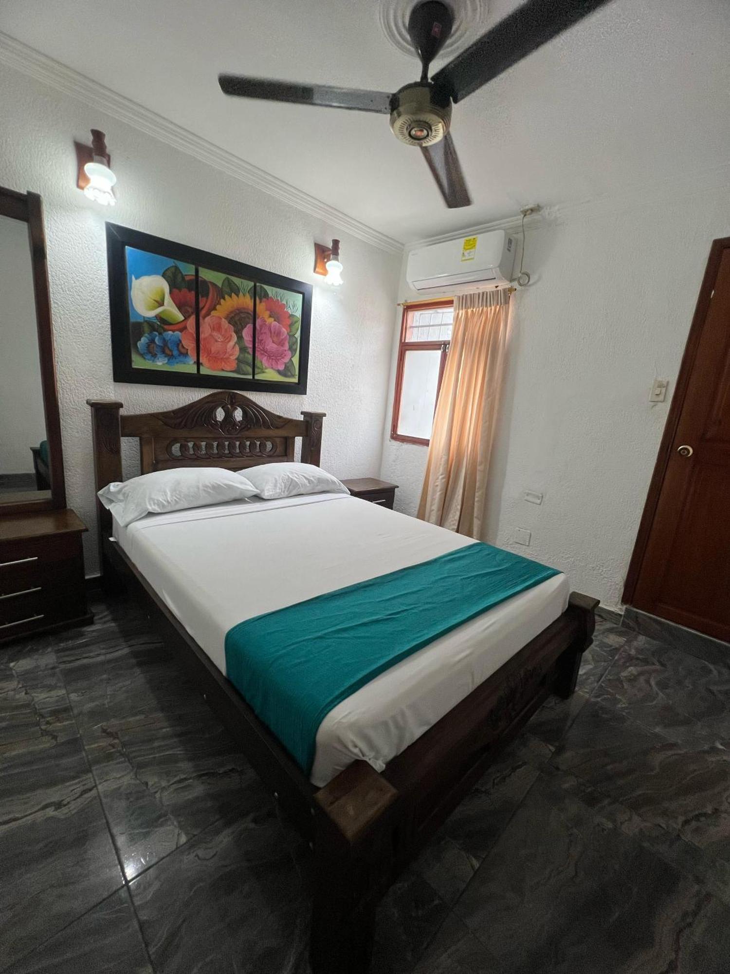 Hotel Med Cartagena Bagian luar foto