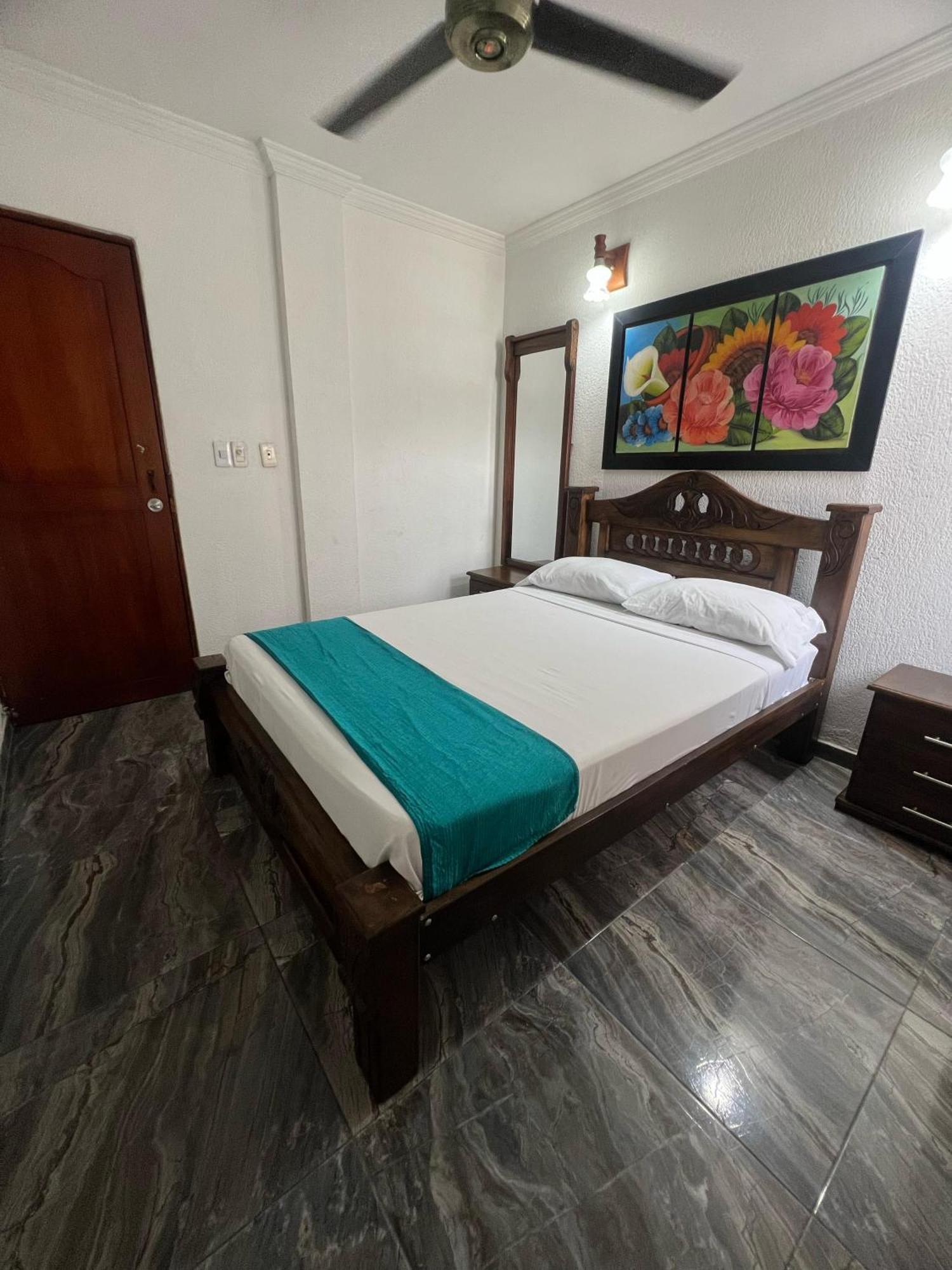 Hotel Med Cartagena Bagian luar foto